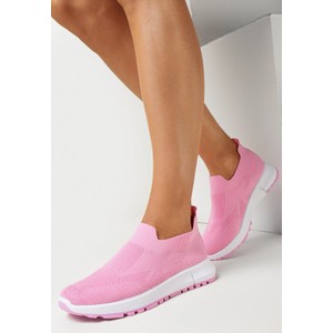 Różowe buty sportowe born2be z płaską podeszwą w stylu casual