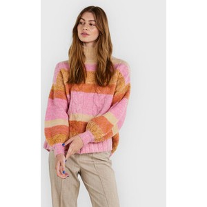 Różowy sweter YAS
