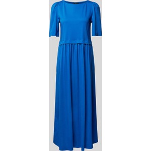 Niebieska sukienka MaxMara midi z krótkim rękawem
