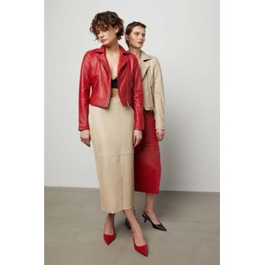 Czerwona kurtka Answear Lab krótka w stylu casual ze skóry