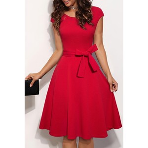 Czerwona sukienka IVET z okrągłym dekoltem z tkaniny