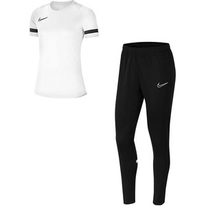Nike w sportowym stylu