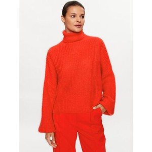 Czerwony sweter Kontatto