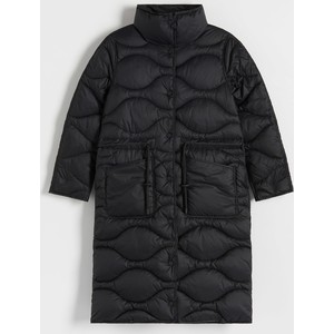 Czarny płaszcz Reserved z tkaniny w stylu casual