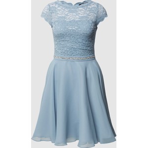Niebieska sukienka Swing z krótkim rękawem z okrągłym dekoltem z bawełny