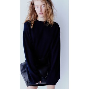 Czarny sweter H & M z kaszmiru w stylu casual
