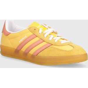 Żółte trampki Adidas Originals w sportowym stylu z płaską podeszwą
