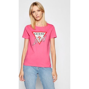 Różowy t-shirt Guess z krótkim rękawem w młodzieżowym stylu