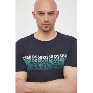 T-shirt Hugo Boss w młodzieżowym stylu z nadrukiem