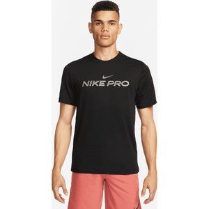 Czarny t-shirt Nike w sportowym stylu