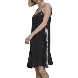 Czarna sukienka Adidas w sportowym stylu z dekoltem w kształcie litery v z satyny