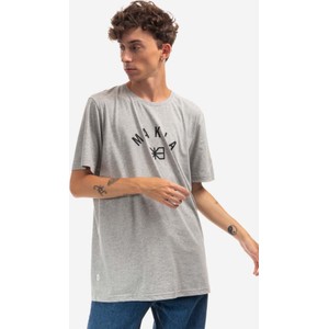 T-shirt Makia z krótkim rękawem z nadrukiem w młodzieżowym stylu