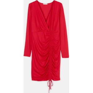 Czerwona sukienka Gate w stylu casual mini z długim rękawem