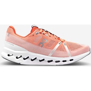 Różowe buty sportowe On-running w sportowym stylu