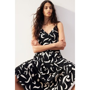 Sukienka H & M z dżerseju w stylu casual z dekoltem w kształcie litery v